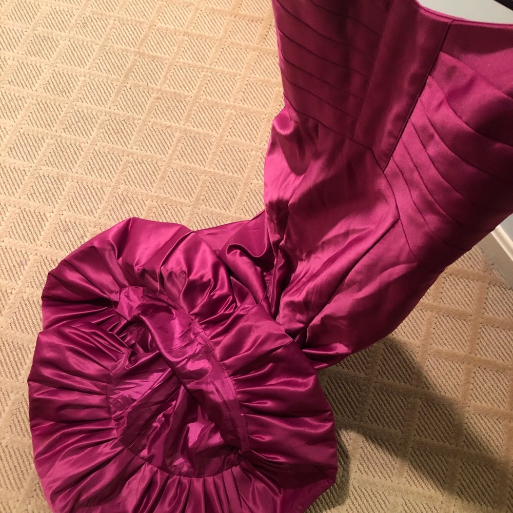 Designer Dress - Picture 4 of 7